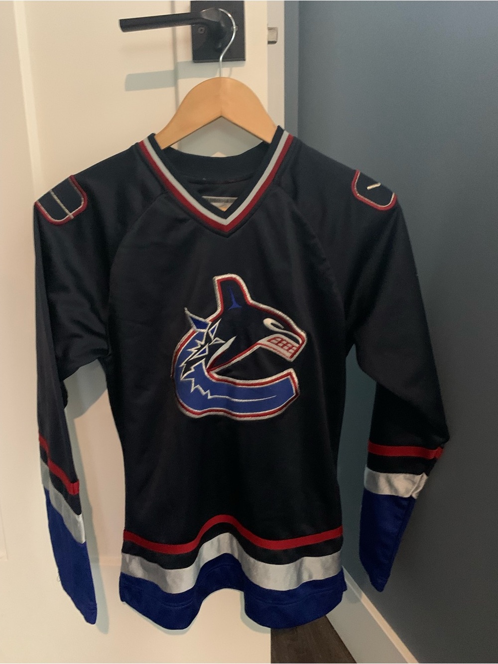 Canuck’s women’s jersey